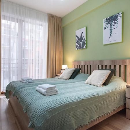 Gg Home - Cozy 2-Bedroom Apartment On Givi Kartozia Tbilisi Bagian luar foto