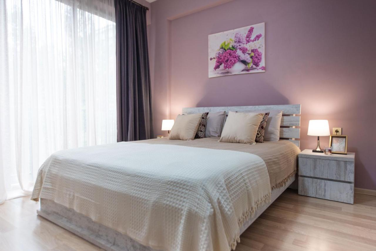 Gg Home - Cozy 2-Bedroom Apartment On Givi Kartozia Tbilisi Bagian luar foto
