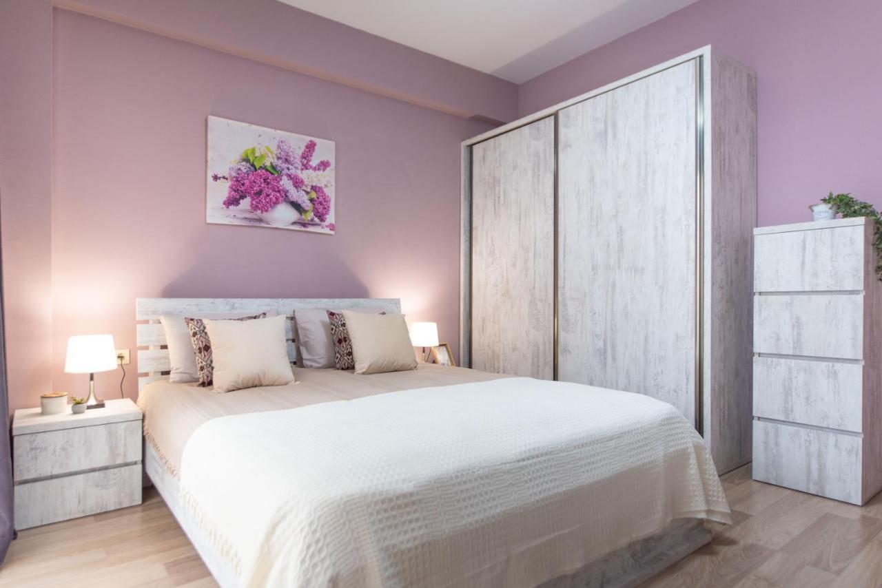 Gg Home - Cozy 2-Bedroom Apartment On Givi Kartozia Tbilisi Bagian luar foto
